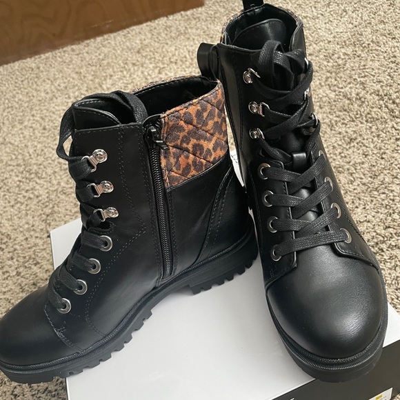 BRAND NEW Black Cheetah Boots - Picture 2 of 7